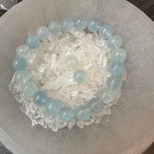 Natural aquamarine 8mm bead bracelet